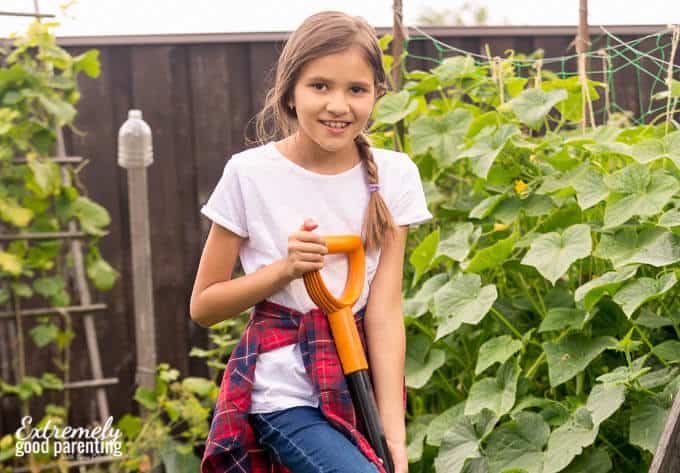 Easy & smart ways for kids to earn money in their own neighborhood
